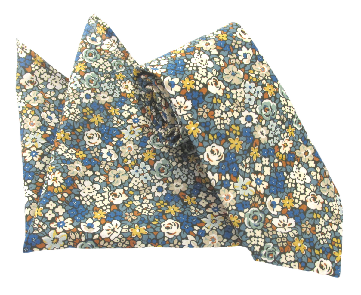 White Cotton Pocket Tie Up Overlay With Block Printed Pocket Set